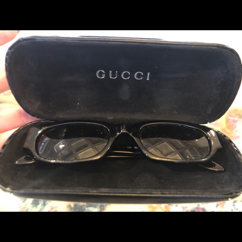Gucci sunglasses- black